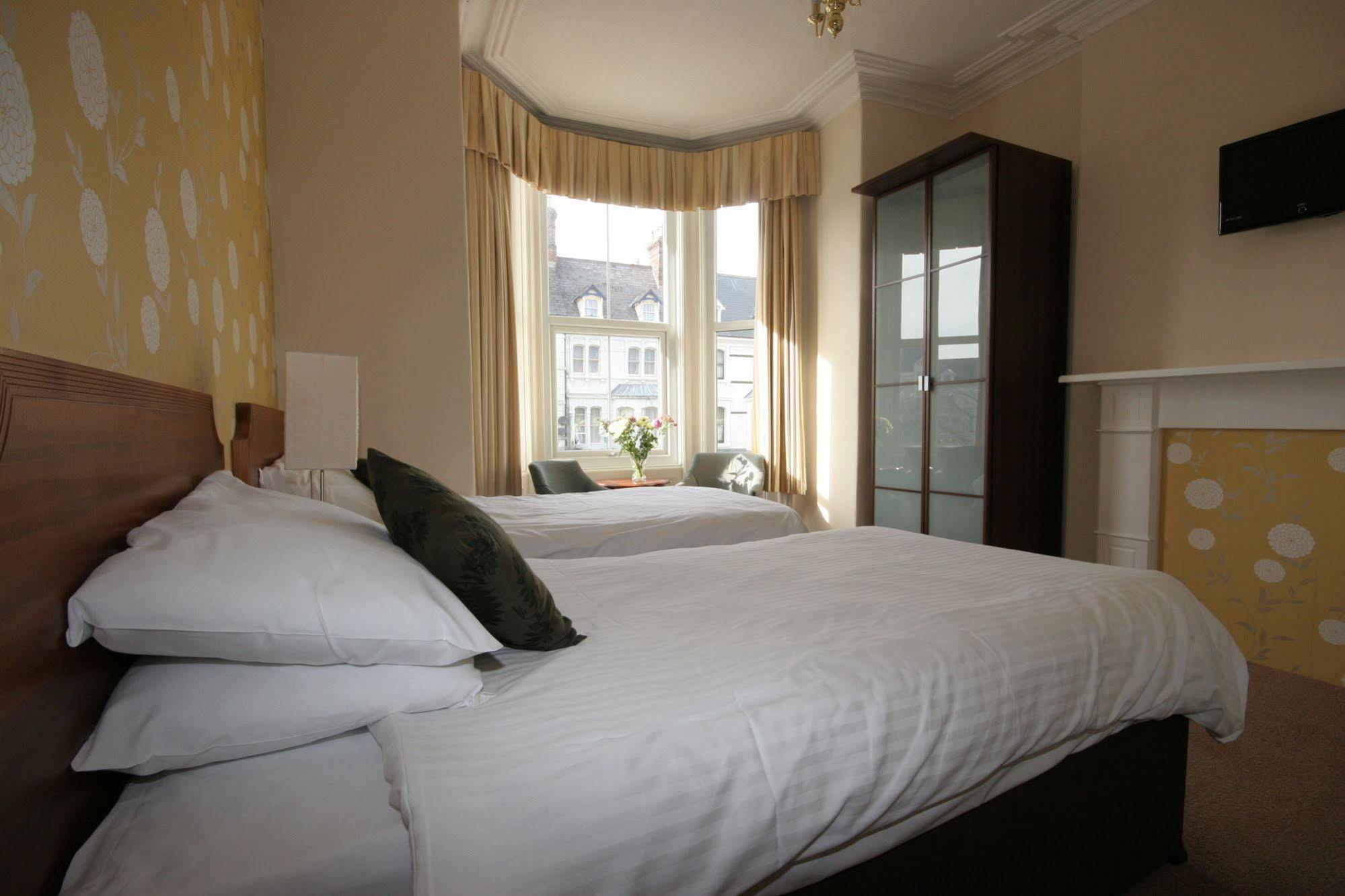 The Broadway Hotel Llandudno Ngoại thất bức ảnh